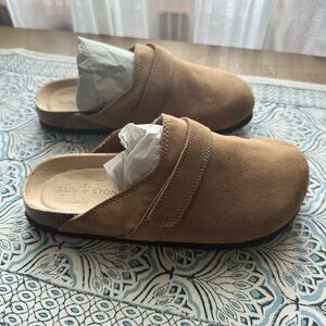 Sun + Stone Kids Moccasins in Tan